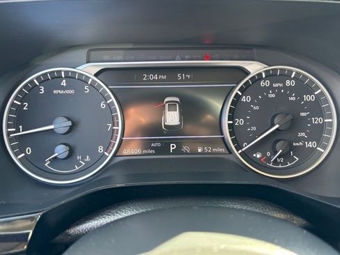 Used 2024 Nissan Pathfinder SV image 12