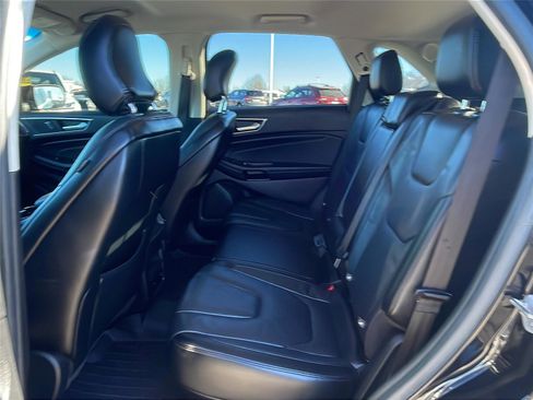 Used 2016 Ford Edge Titanium w/ Technology Package image 18