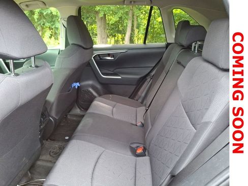 Used 2022 Toyota RAV4 XLE w/ Convenience Package AWD/4WD image 9