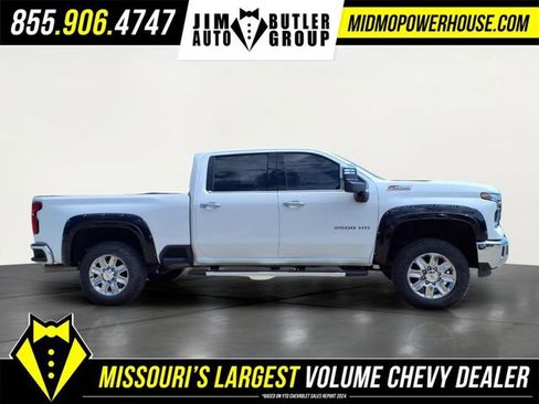 Used 2025 Chevrolet Silverado 2500 LTZ w/ LTZ Convenience Package AWD/4WD image 29