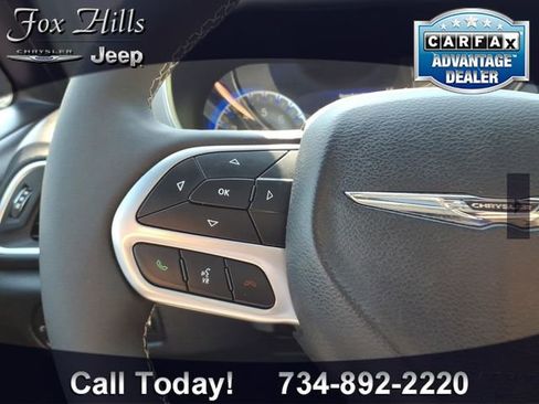 Certified 2026 Chrysler Pacifica Limited FWD image 19