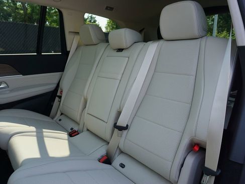 New 2026 Mercedes-Benz GLS 450 4MATIC image 28