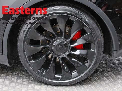 Used 2022 Tesla Model Y Performance image 8