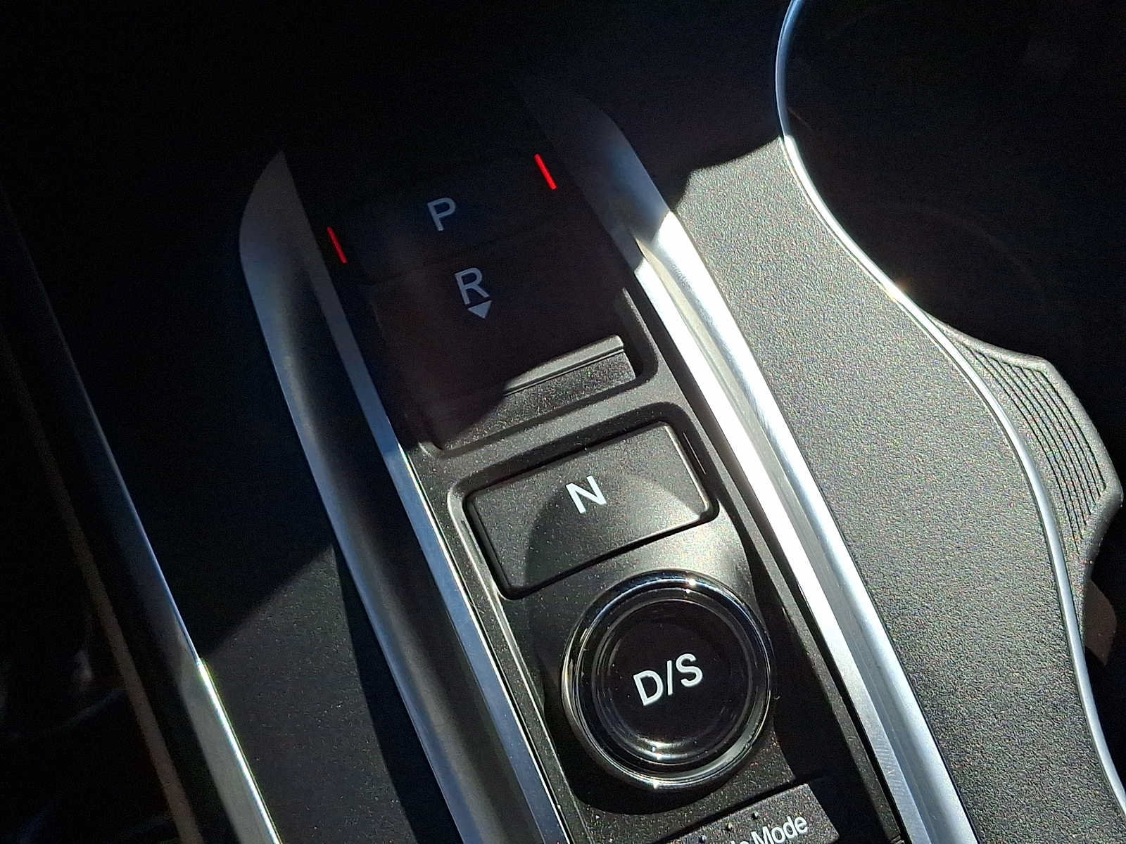 Used 2020 Acura MDX SH-AWD image 16