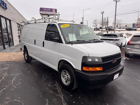 Used 2021 Chevrolet Express 2500 w/ Driver Convenience Package image 7
