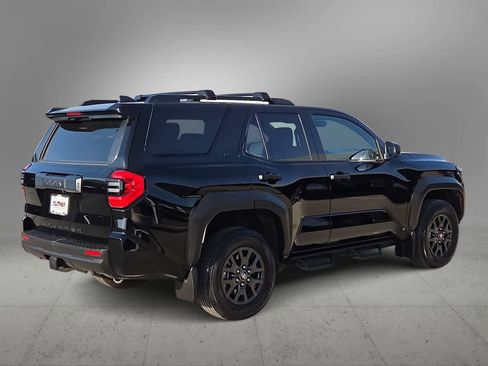 Used 2025 Toyota 4Runner SR5 image 7
