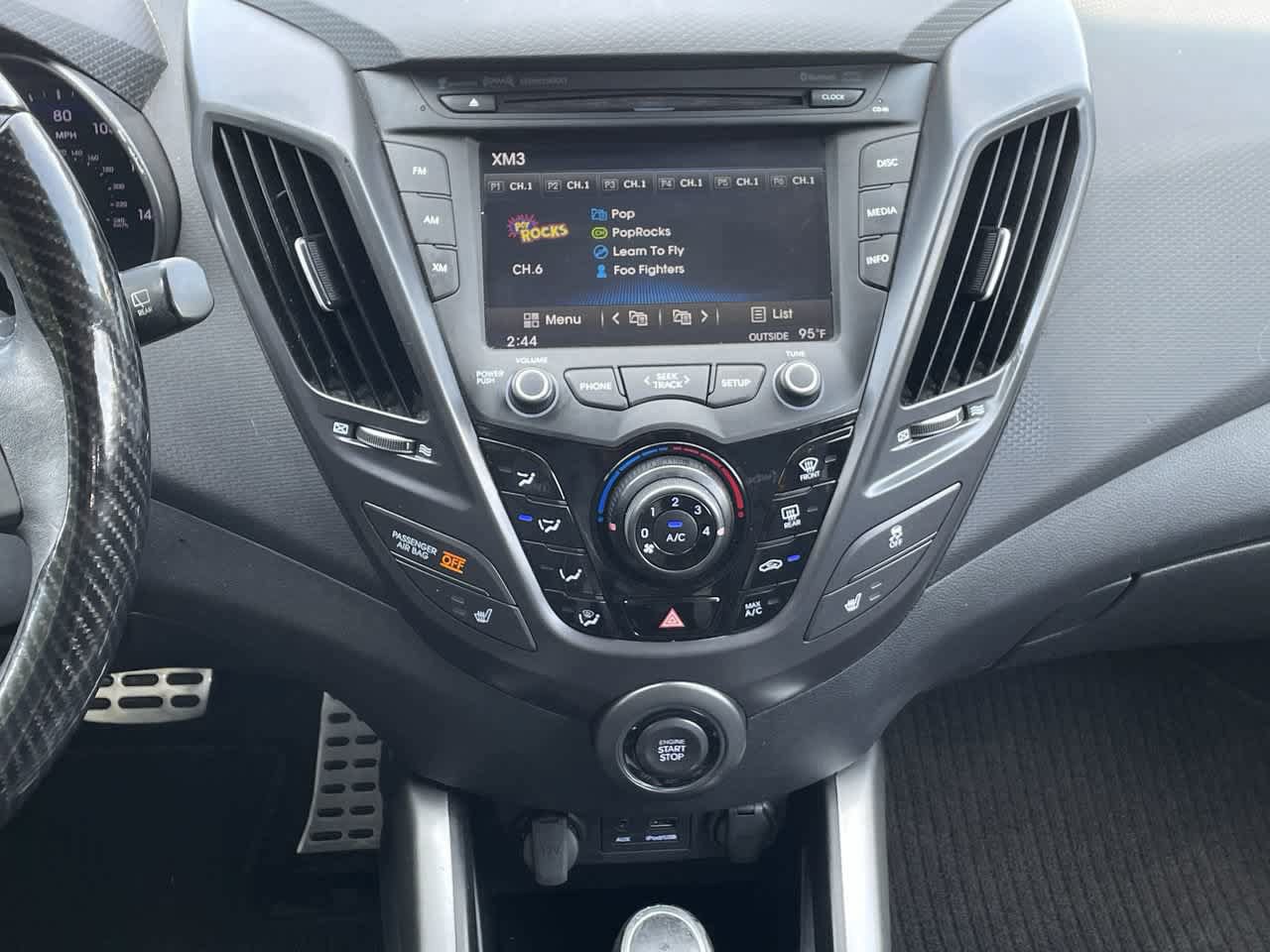 Used 2013 Hyundai Veloster Turbo FWD image 13