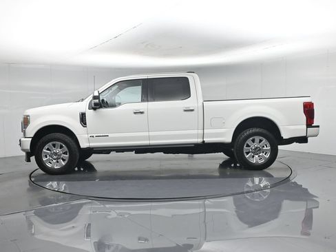 Used 2022 Ford F250 Platinum w/ FX4 Off-Road Package AWD/4WD image 33