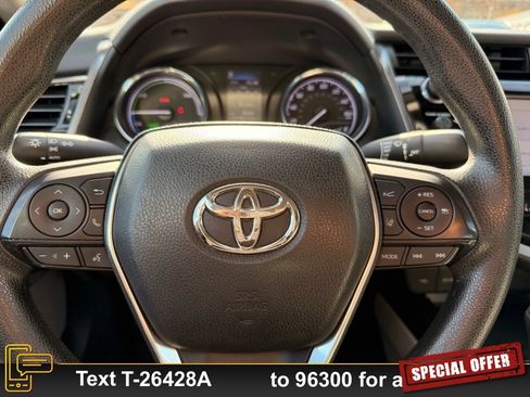 Used 2020 Toyota Camry LE image 15