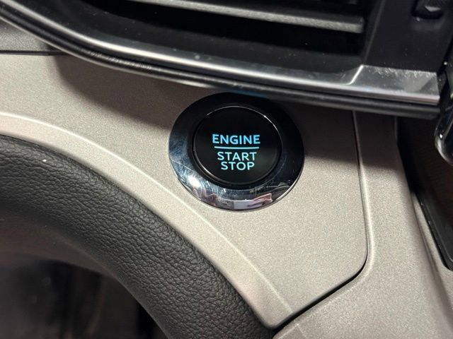 Used 2023 Ford Explorer XLT w/ Equipment Group 202A AWD/4WD image 12