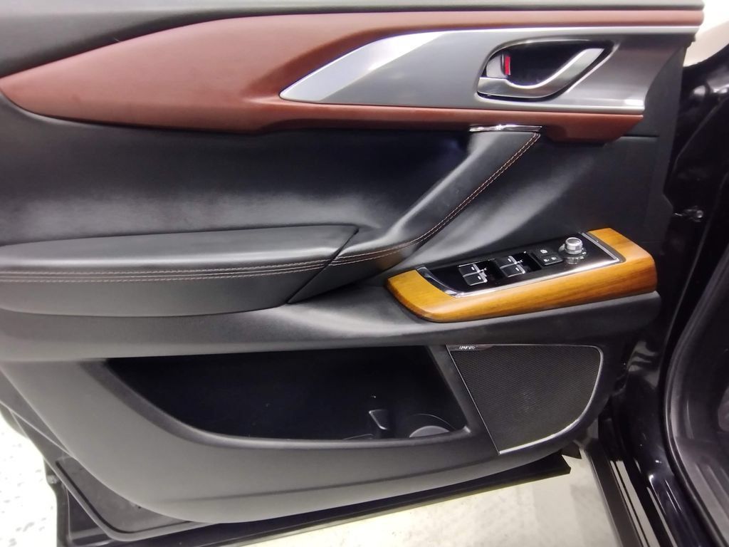 Used 2017 MAZDA CX-9 Signature AWD/4WD image 20