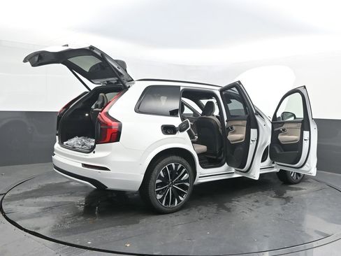 New 2026 Volvo XC90 B6 Ultra w/ Lounge Package AWD/4WD image 38