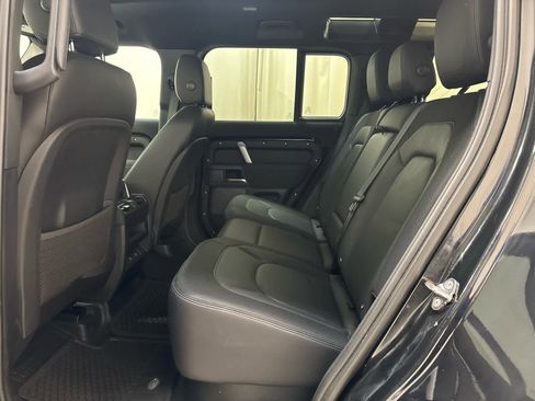 Used 2023 Land Rover Defender 110 X-Dynamic SE image 20