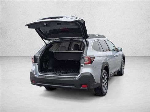Certified 2025 Subaru Outback Premium image 5