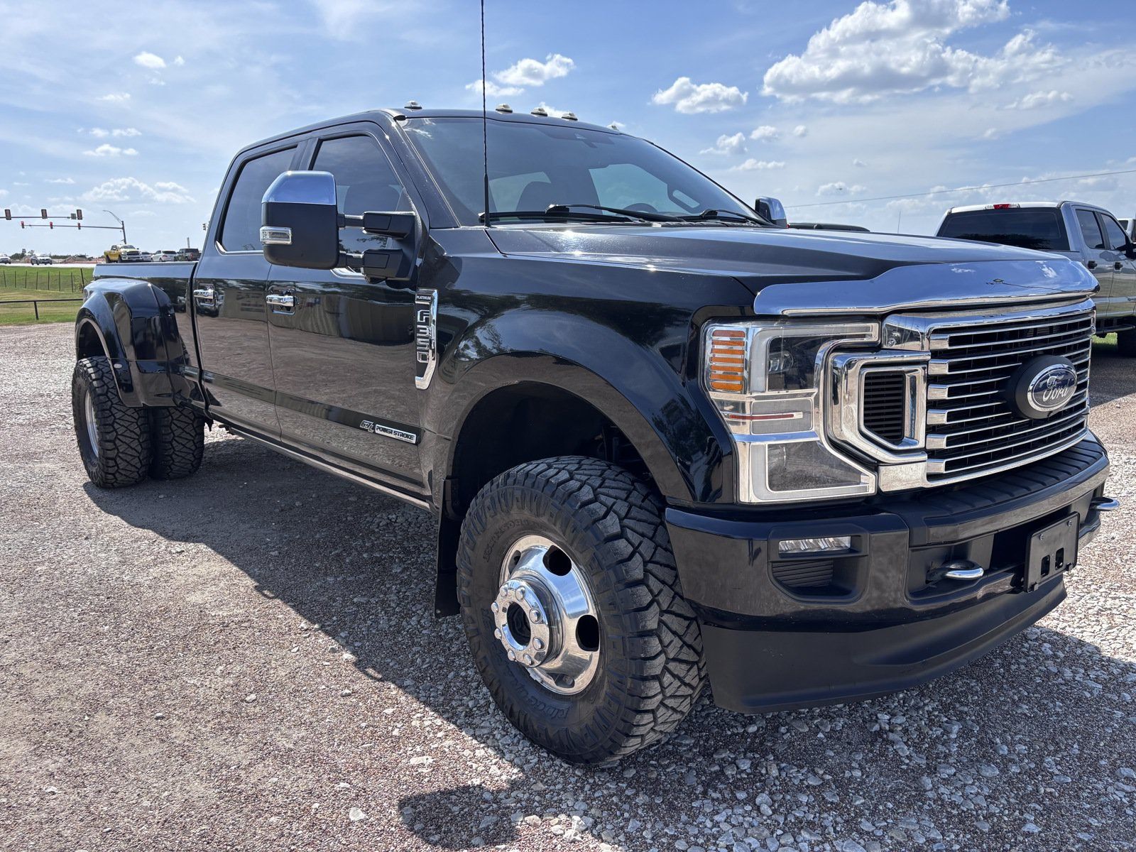Used 2022 Ford F350 Platinum AWD/4WD image 8