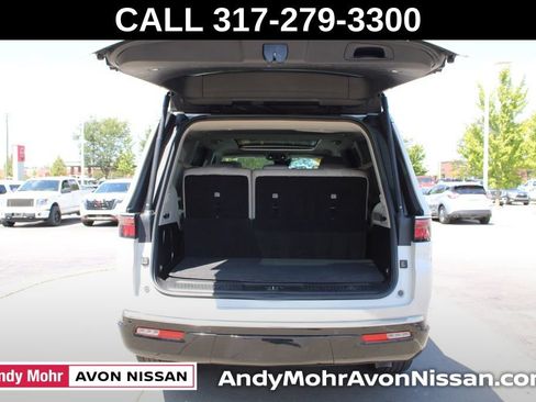 Used 2022 Jeep Wagoneer Series II w/ Premium Group I AWD/4WD image 9