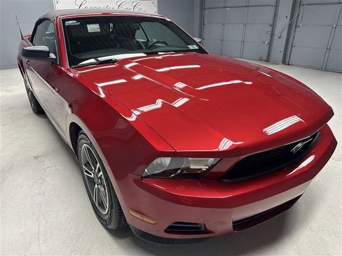 Used 2012 Ford Mustang Premium image 17