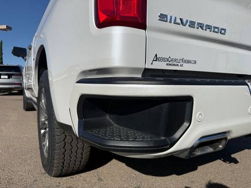 Used 2023 Chevrolet Silverado 1500 High Country w/ Technology Package AWD/4WD image 10