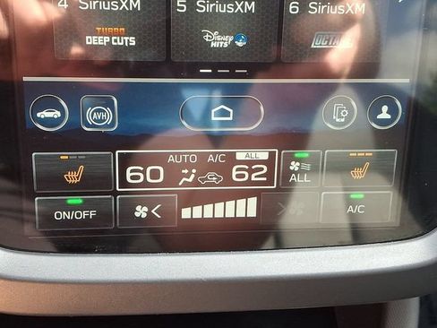 Used 2025 Subaru Forester Limited AWD/4WD image 36