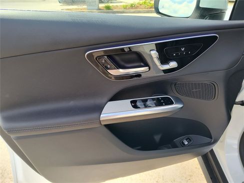 New 2025 Mercedes-Benz GLC 300 image 15