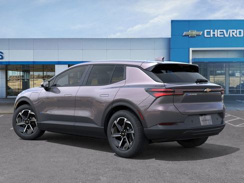 New 2026 Chevrolet Equinox EV LT image 3
