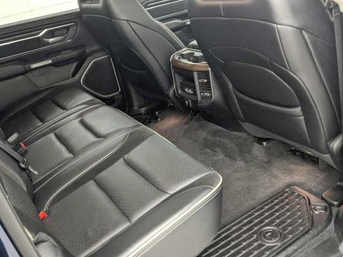 Used 2022 RAM 1500 Laramie AWD/4WD image 23