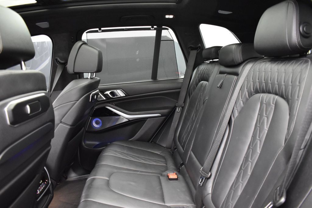 Used 2024 BMW X5 M60i AWD/4WD image 8