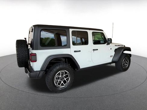 Used 2025 Jeep Wrangler Unlimited Rubicon AWD/4WD image 12