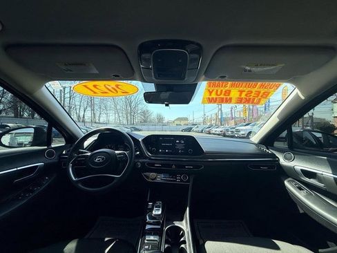 Used 2021 Hyundai Sonata SEL w/ Preferred Accessory Package image 16
