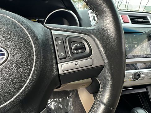 Used 2015 Subaru Outback 3.6R Limited image 29