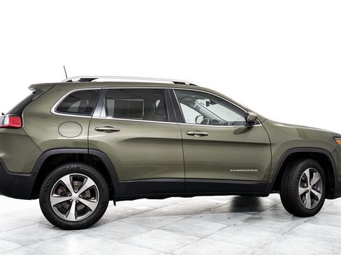 Used 2021 Jeep Cherokee Limited AWD/4WD image 7