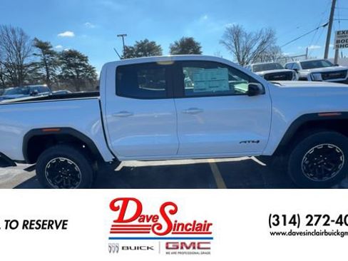 New 2026 GMC Canyon AT4 AWD/4WD image 9