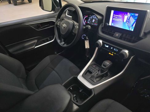 Certified 2023 Toyota RAV4 LE AWD/4WD image 28