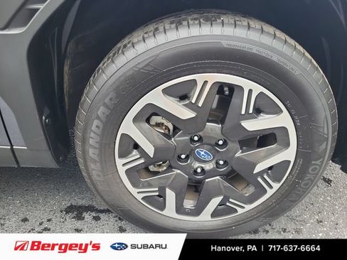 Used 2025 Subaru Forester AWD/4WD image 22