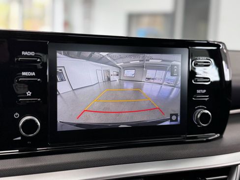 Used 2021 Kia K5 LX image 22