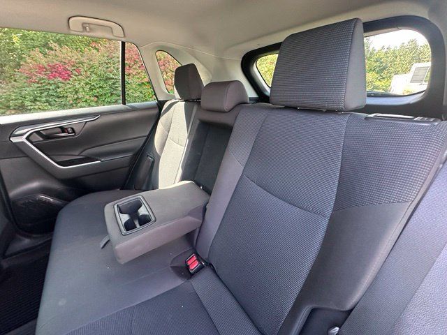 Used 2023 Toyota RAV4 LE AWD/4WD image 11