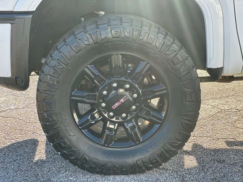 Used 2024 GMC Sierra 2500 AT4 w/ AT4 Preferred Package image 36