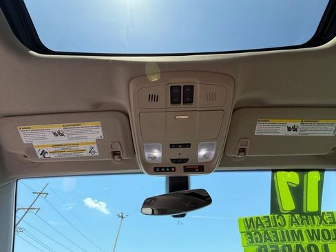 Used 2017 Buick Envision Essence FWD image 51