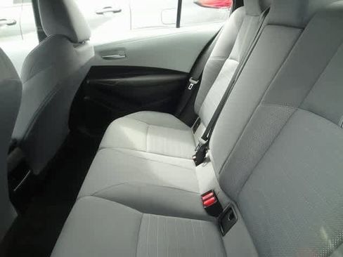 Used 2022 Toyota Corolla SE image 9