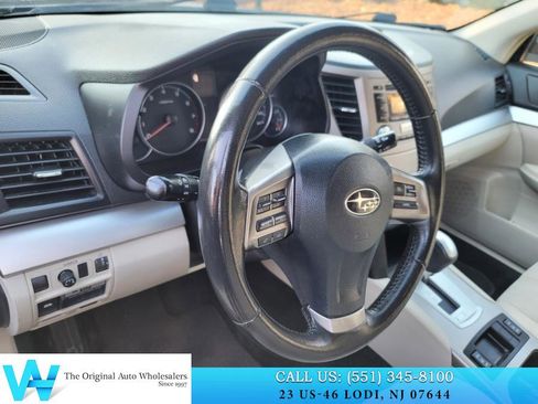 Used 2013 Subaru Outback 2.5i Premium w/ All-Weather Pkg image 10