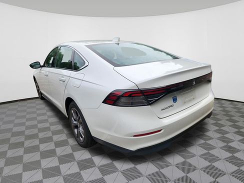 Used 2024 Honda Accord EX image 3