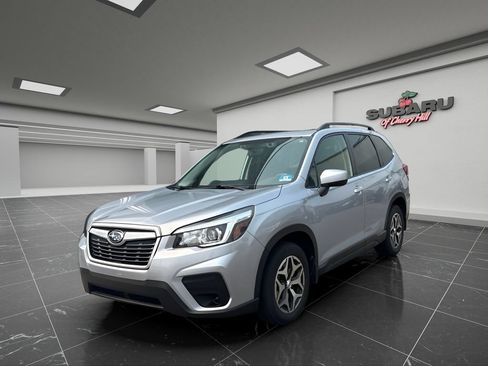 Used 2020 Subaru Forester Premium AWD/4WD image 6
