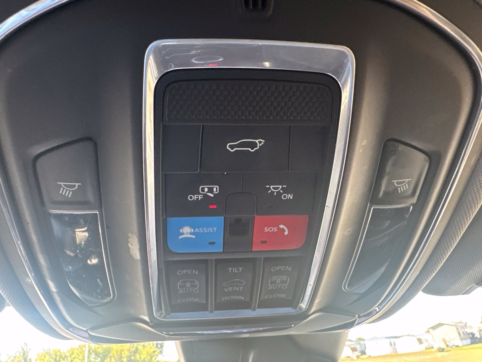 Used 2022 Jeep Grand Cherokee Limited AWD/4WD image 43