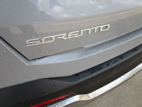 Used 2025 Kia Sorento S w/ Panoramic Sunroof Package FWD image 14