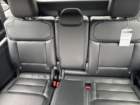 New 2025 Ford Expedition Max Platinum w/ Stealth Appearance Package image 23