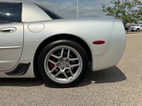 Used 2003 Chevrolet Corvette Z06 w/ Memory Package, 3 Drivers RWD image 12