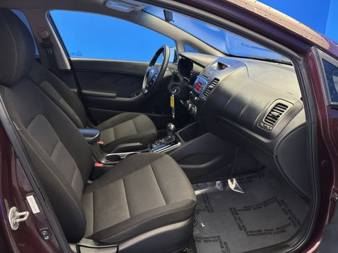 Used 2017 Kia Forte LX FWD image 20