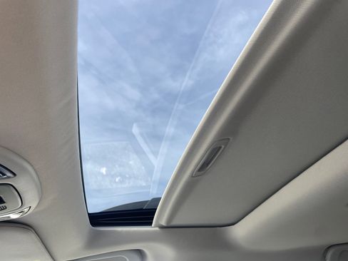 Used 2025 Subaru Outback Onyx Edition image 4