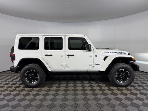 Used 2024 Jeep Wrangler Unlimited Rubicon 4xe AWD/4WD image 5