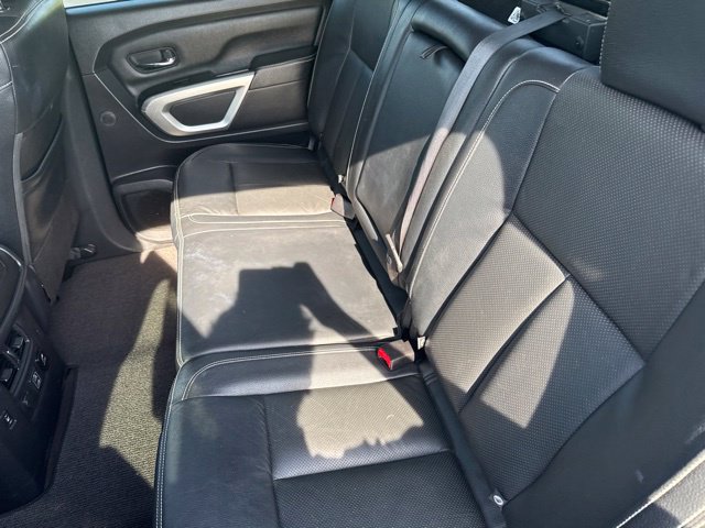 Used 2019 Nissan Titan PRO-4X AWD/4WD image 40